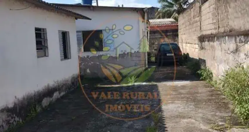 OPORTUNIDADE! 2 CASAS EM CARAGUATATUBA -SP COM EXCELENTE LOCALIZAÇÃO  CA00111