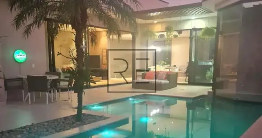 Casa à venda em Valinhos com 4 quartos vista para o lago