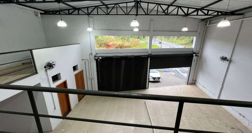 Barracão para locação na Av. Rio das Pedras – Piracicaba/SP | 370m², mezanino e localização estraté