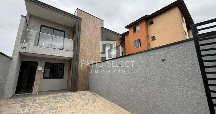 Sobrado novo - Sitio Cercado com espaço de terreno -  2 vagas de garagem