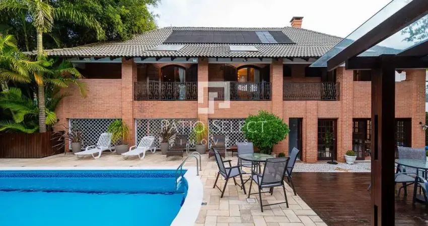 Casa com 767 m², 6 quartos sendo 4 suítes à venda no bairro Uberaba.