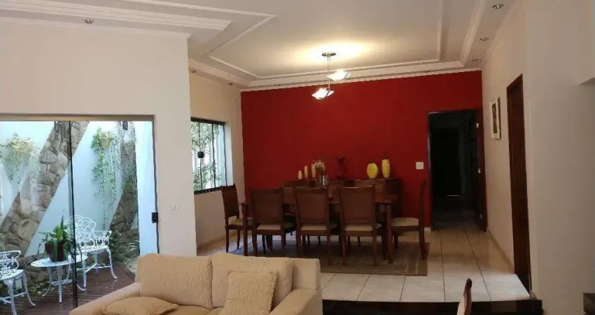 Casa à venda em Jaguariúna, Nova Jaguariúna, com 3 quartos, com 300 m²
