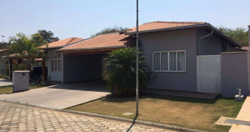 Casa à venda em Jaguariúna, Vargeão, com 3 quartos, com 139 m², Condomínio Francisco Bombarda
