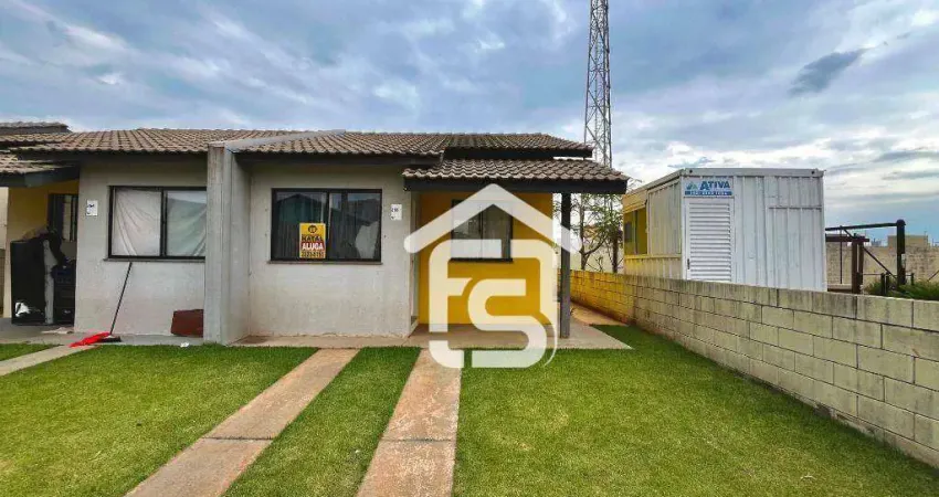 VENDO - Casa em Condomínio com 2 Quartos no Jardim Maria Celina