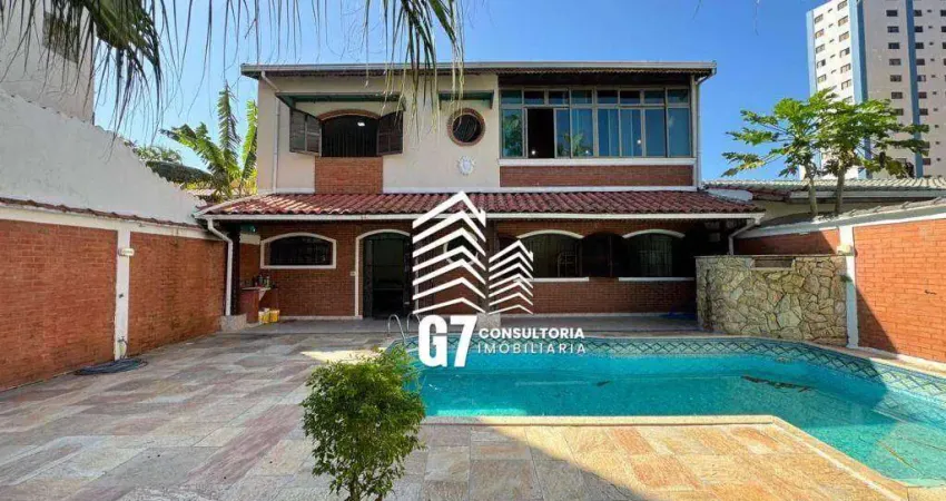 SOBRADO À VENDA - COM PISCINA E ESPAÇO GOURMET - A 100 METROS DA PRAIA!