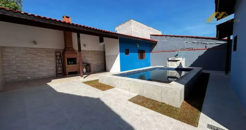 Casa individual com piscina e área gourmet, mobiliada, a venda em itanhaem