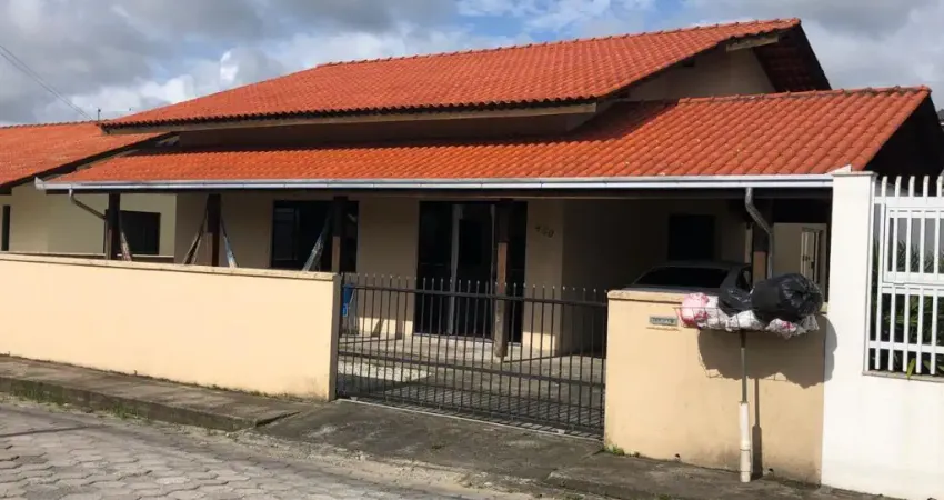 Casa com 3 quartos à venda na Avenida Nereu Ramos, 480, Armação, Penha