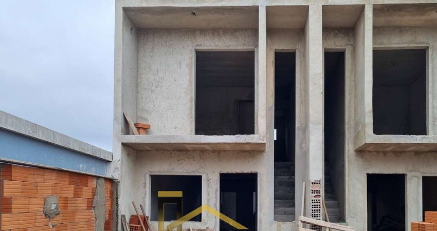 Imperdível oportunidade de adquirir casa com 2 quartos e garagem no Tatuquara, Curitiba-PR!