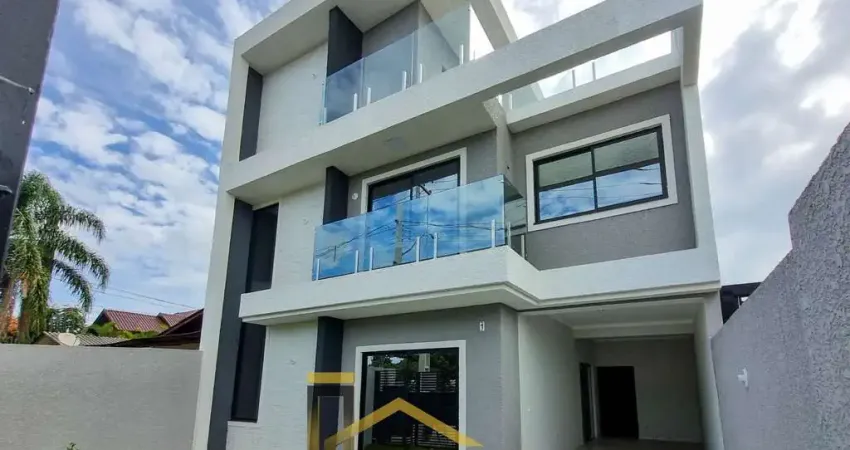 Imperdível! Casa à venda em Curitiba-PR, bairro Pinheirinho, 3 quartos, 1 suíte, 1 sala, 2 banheiros, 2 garagens, 160m².