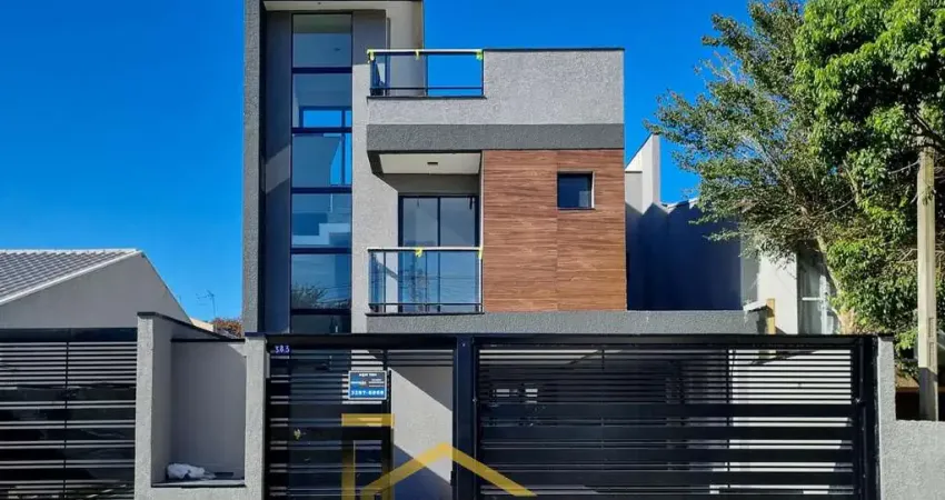 Casa à venda em Curitiba-PR, Capão Raso: 3 quartos, 2 suítes, 1 sala, 4 banheiros, 2 vagas de garagem, 141m². Confira!