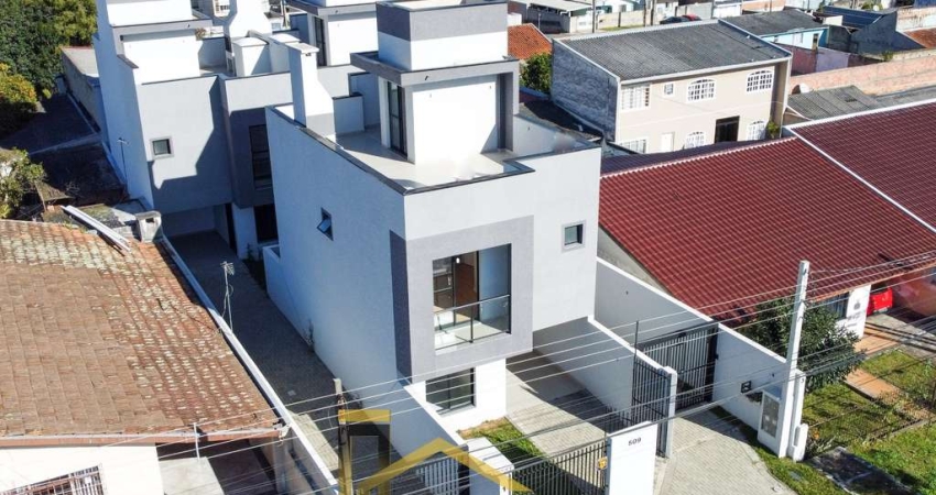 Imperdível: Casa à venda em Curitiba-PR, bairro Xaxim, 3 quartos, 1 suíte, 3 banheiros, 2 vagas de garagem, 118m².