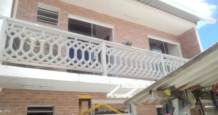 Imperdível oportunidade: Casa à venda em Curitiba-PR, bairro Uberaba, 3 quartos, 1 sala, 2 banheiros, 2 vagas, 96 m².