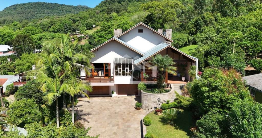 Casa fabulosa com 05 quartos à venda em Picada Café na Serra Gaúcha!