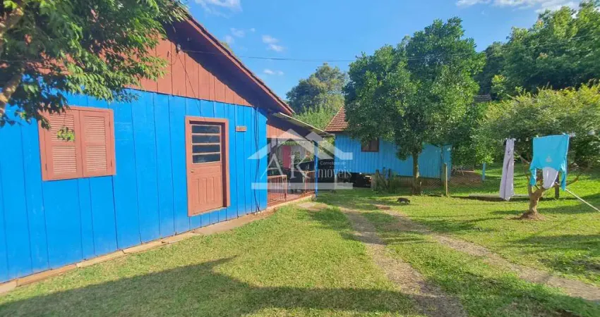 Duas casas com 2 quartos cada, à venda em Picada Café na Serra Gaúcha
