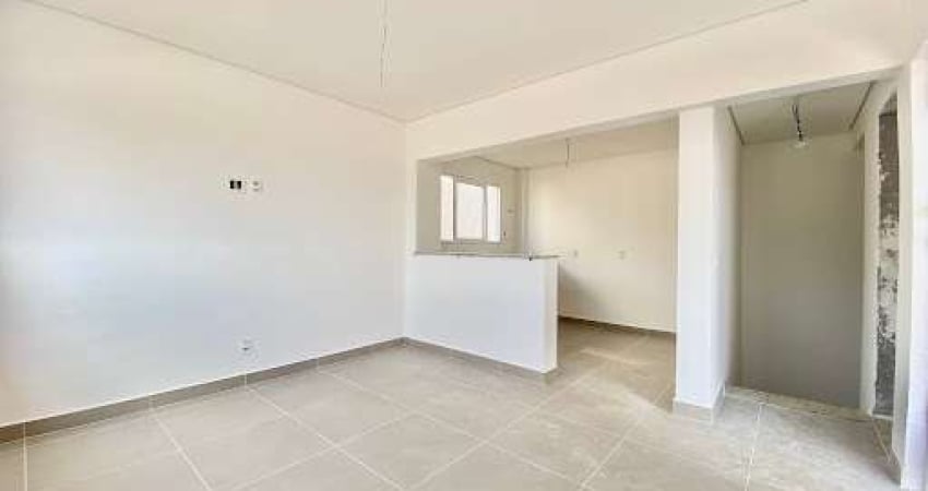 Sobrado com 3 dormitórios sendo 1 suíte à venda, 140 m² por R$ 870.000 - Jardim Astúrias - Guarujá/SP.