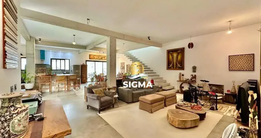 Casa com 3 Suítes à venda, 236 m² por R$ 1.650.000 - Balneário Praia do Pernambuco - Guarujá/SP.