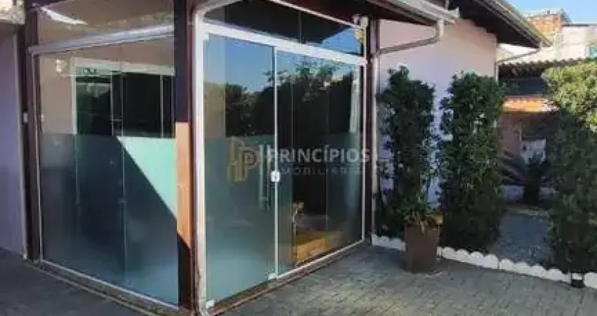 Casa com 4 dormitórios à venda, 163 m² por R$ 985.000,00 - Centro - Navegantes/SC