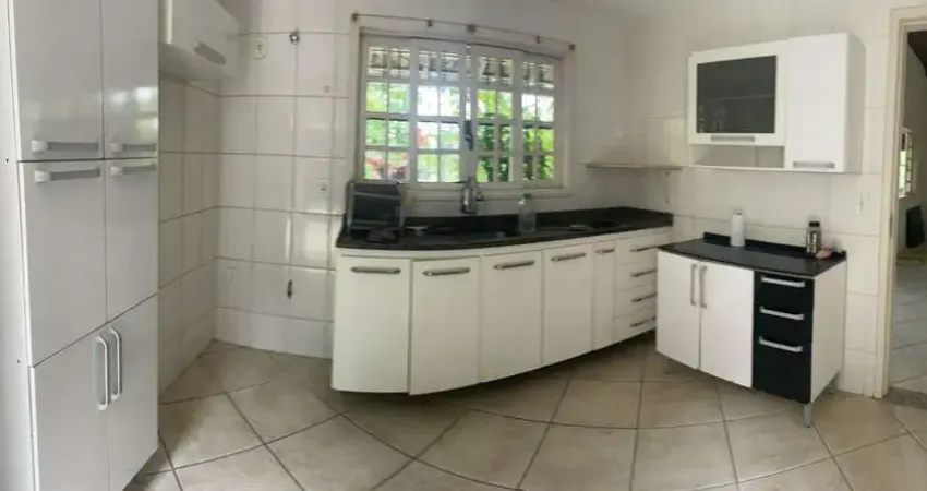 Casa com 3 quartos à venda na Rua Cacilda Ouro, Itaipu, Niterói