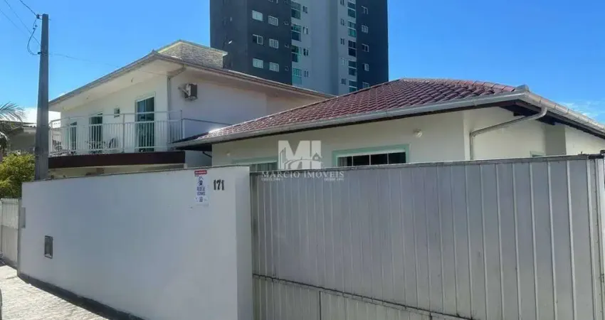Casa com 5 quartos para alugar no Centro, Barra Velha