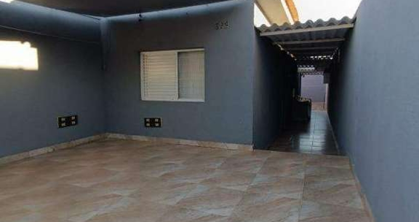 Casa à venda no Jardim Santa Rita de Cássia em Santa Bárbara d'Oeste com 1 quarto e 2 vagas de garagem