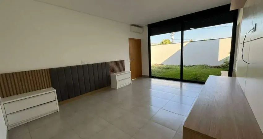 Casa à Venda no Condomínio Terras di Siena em Santa Bárbara d'Oeste com 3 quartos (1 suíte) e 3 vagas de garagem