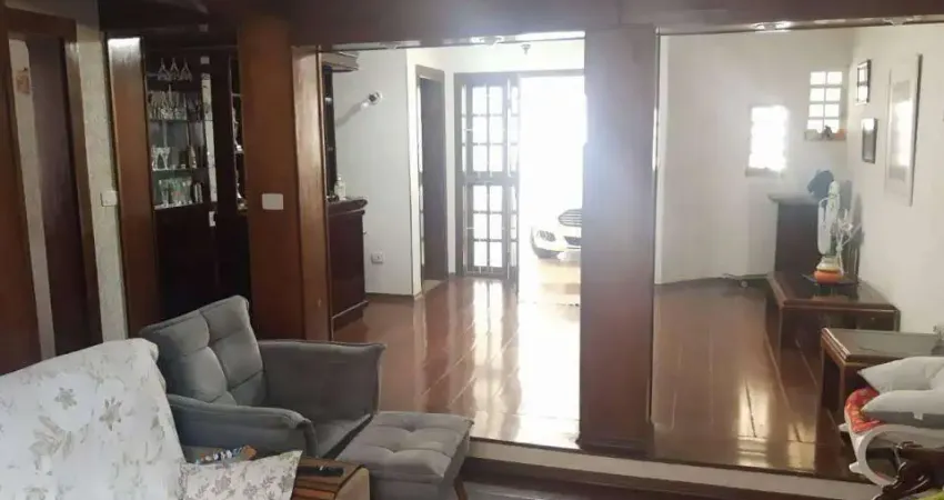 Casa à Venda no Jardim Alfa em Santa Bárbara d'Oeste com 3 quartos (1 suíte) e 4 vagas de garagem.