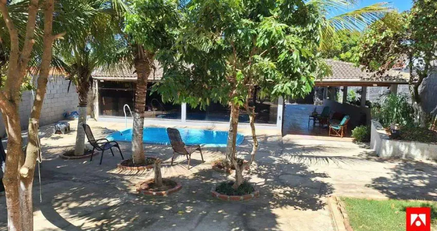 Chácara no Bairro Porto em Limeira com 3 quartos (1 suíte) e 3 vagas de garagem