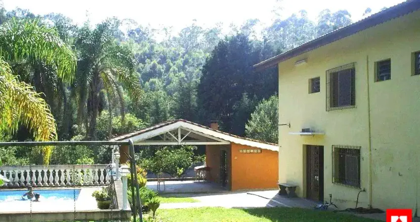 Chácara com 4 quartos 2 suítes em pau arcado tranquilidade e conforto em campo limpo paulista