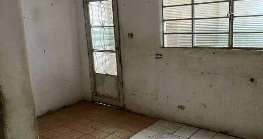 Casa à venda no Planalto do Sol, em Santa Bárbara d'Oeste com 3 quartos, sendo 1 banheiro social e 2 vagas de garagem