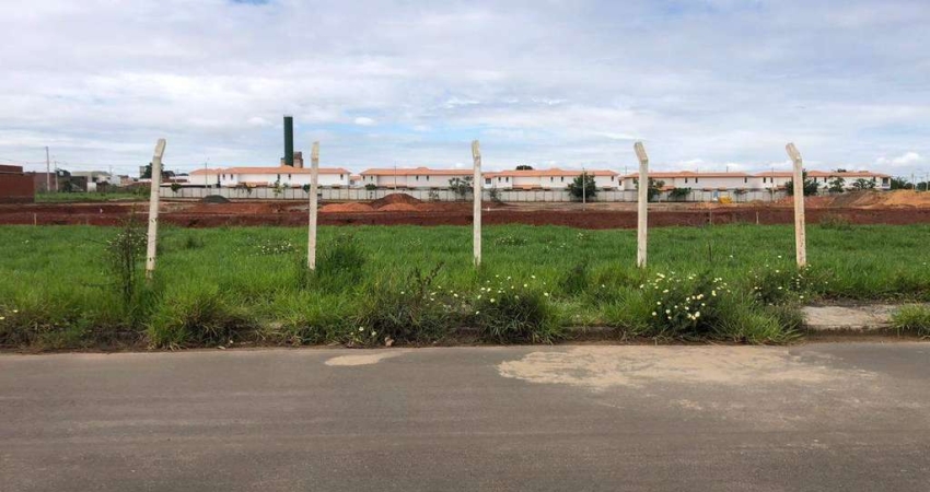 Terreno amplo à venda no Bairro Pacaembu em Americana