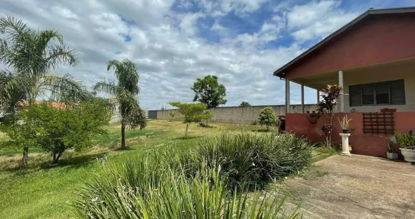 Chácara à venda no Bairro Gleba Califórnia em Santa Bárbara d'Oeste com 2 quartos, sendo 1 banheiro social e 1 vaga de garagem