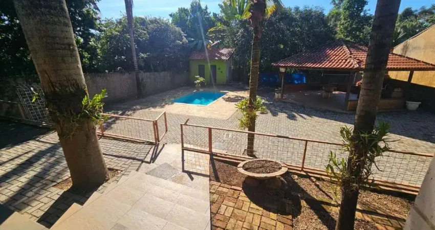 Chácara à venda no Condomínio Recanto do Solar em Nova Odessa com 2 quartos (1 suíte) e 3 vagas de garagem