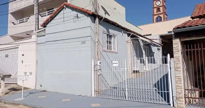 Casa à venda no Bairro Vila Aparecida em Santa Bárbara d'Oeste com 1 quarto e 5 vagas de garagem