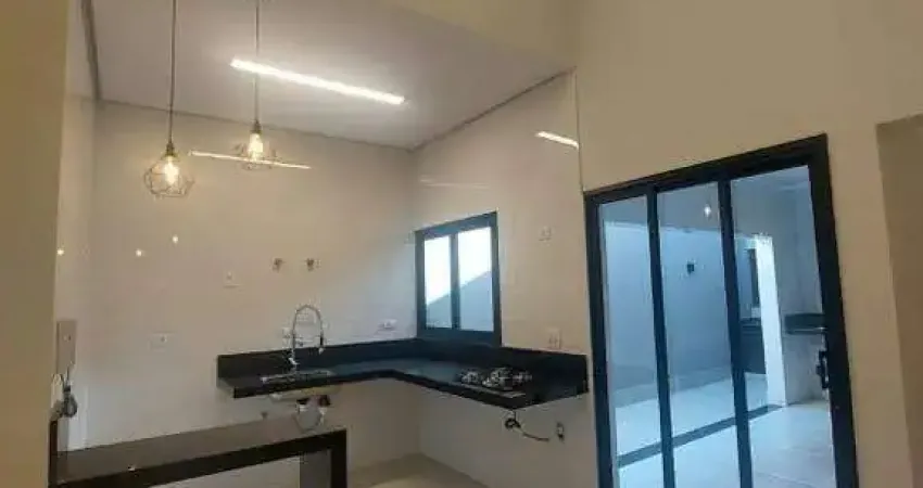 Casa à venda no Jardim São Francisco em Santa Bárbara d'Oeste com 2 quartos (1 suíte) e 2 vagas de garagem