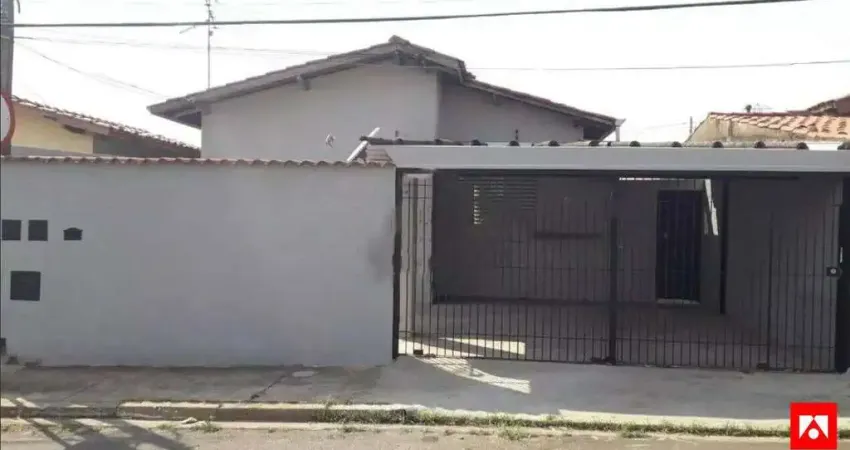 Casa à venda no Jardim Garcia em Campinas com 3 quartos e 3 vagas de garagem