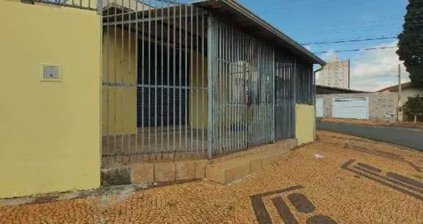Casa à venda no Jardim São Francisco em Santa Bárbara d'Oeste com 3 quartos e 2 vagas de garagem