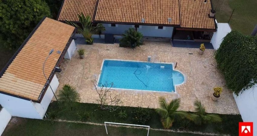 Chácara à venda no Condomínio Amocharp em Limeira com 3 quartos e 8 vagas de garagem