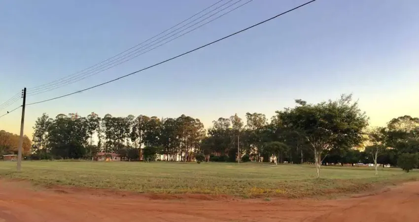 Terreno à Venda no Condomínio Santa Bárbara Resort Residence em Águas de Santa Bárbara