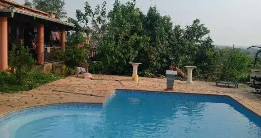 Chácara à Venda em Rio das Pedras com 3 Quartos (1 Suíte) e Lazer Completo