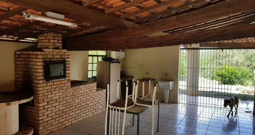 Chácara à venda na lagoa dos patos em área rural de aguaí com 4 quartos (1 suíte) e área de lazer