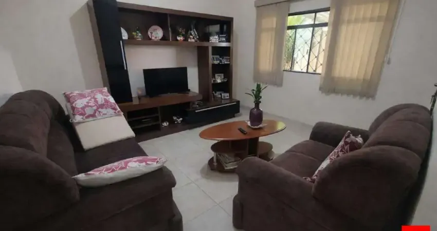 Casa à Venda com 3 quartos e 2 vagas na Vila Pires em Santa Bárbara d’Oeste