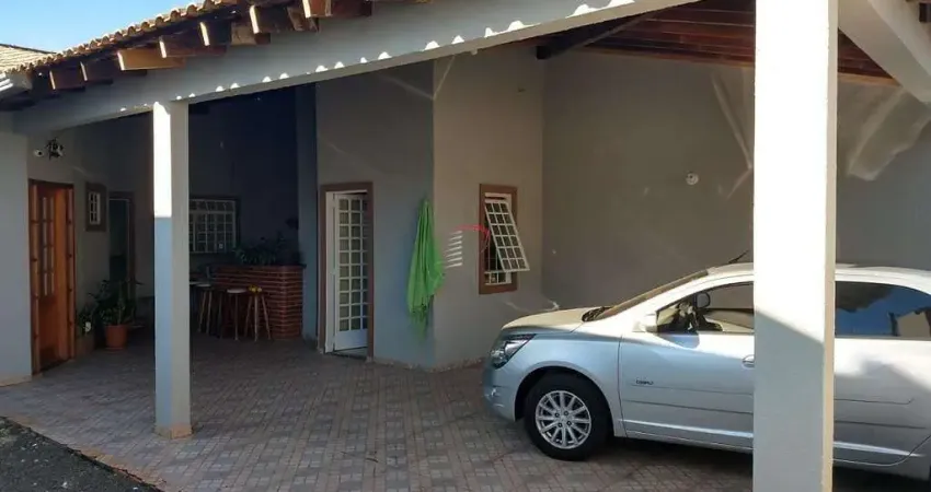 Casa à venda com 4 dormitórios por R$ 590.000,00 -  São Pedro, Londrina/PR