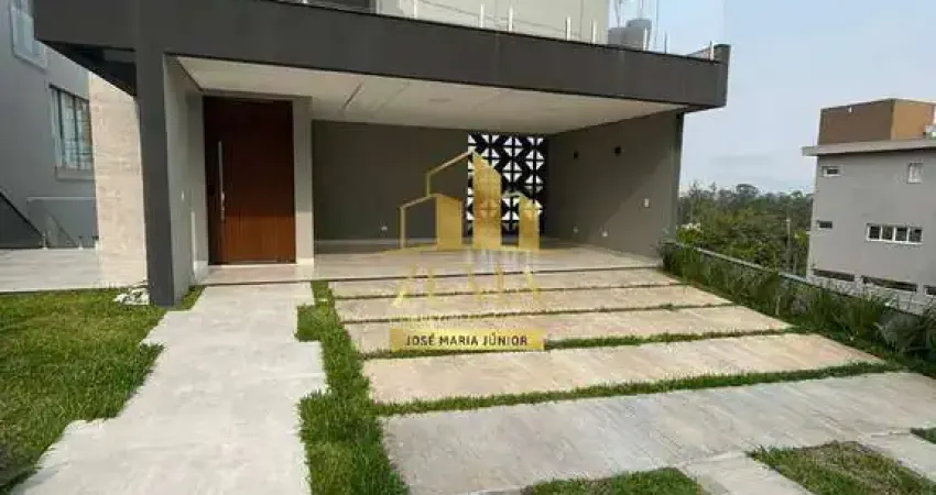 Sobrado em condomínio,03 sts (01 master),306m2 constr.,piscina,alto padrão