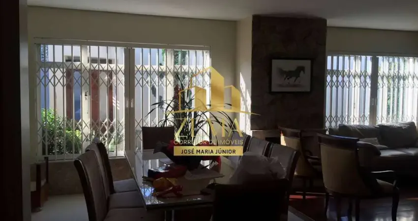 Casa térrea em 450m2, constr. 205,75m2, esquina, corredor comercial