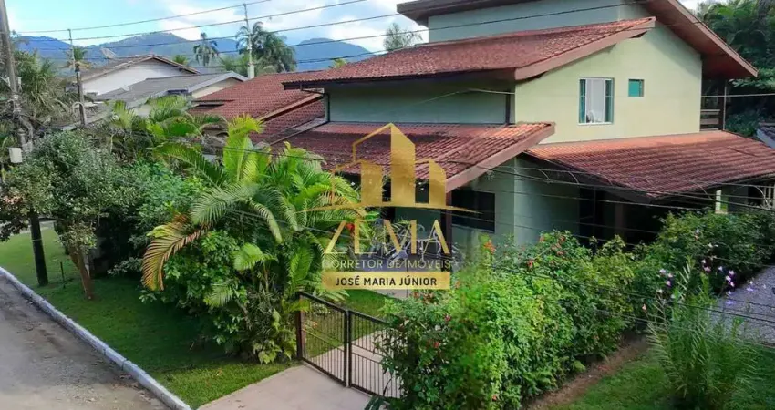 Sobrado em condominio clube. 04 dorms, 264 m2 em 448 m2. segurança 24h