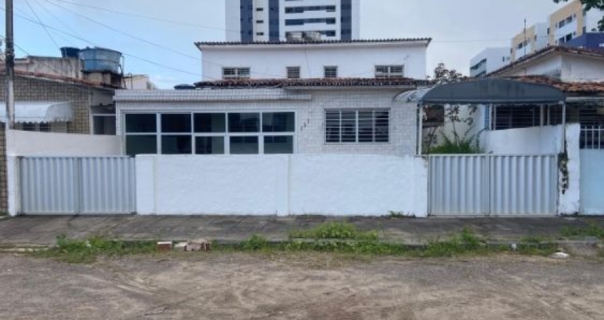 Casa ampla à venda em Casa Caiada em Olinda