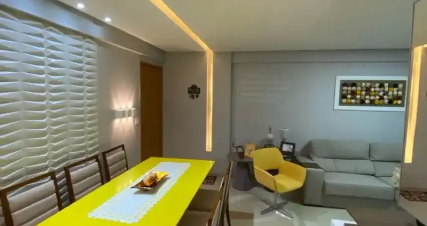 Apartamento com 4 Quartos e 3 banheiros à Venda, 85 m² por R$ 650.000