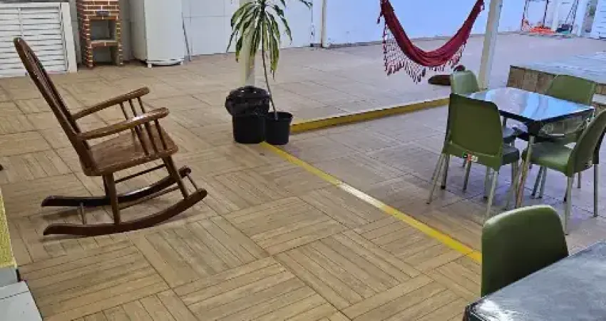 Excelente investimento casa com piscina + 2 apartamentos no centro de tamandaré