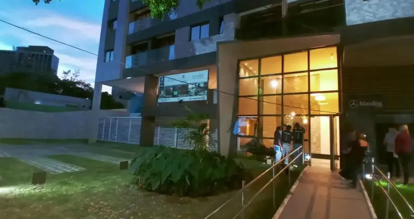 **Viva com Sofisticação: Cobertura Espaçosa e Única em Casa Forte.**