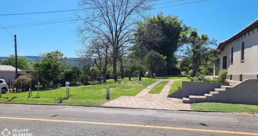 Terreno com 871 m² em via de entrada de dois irmãos (para investidores)